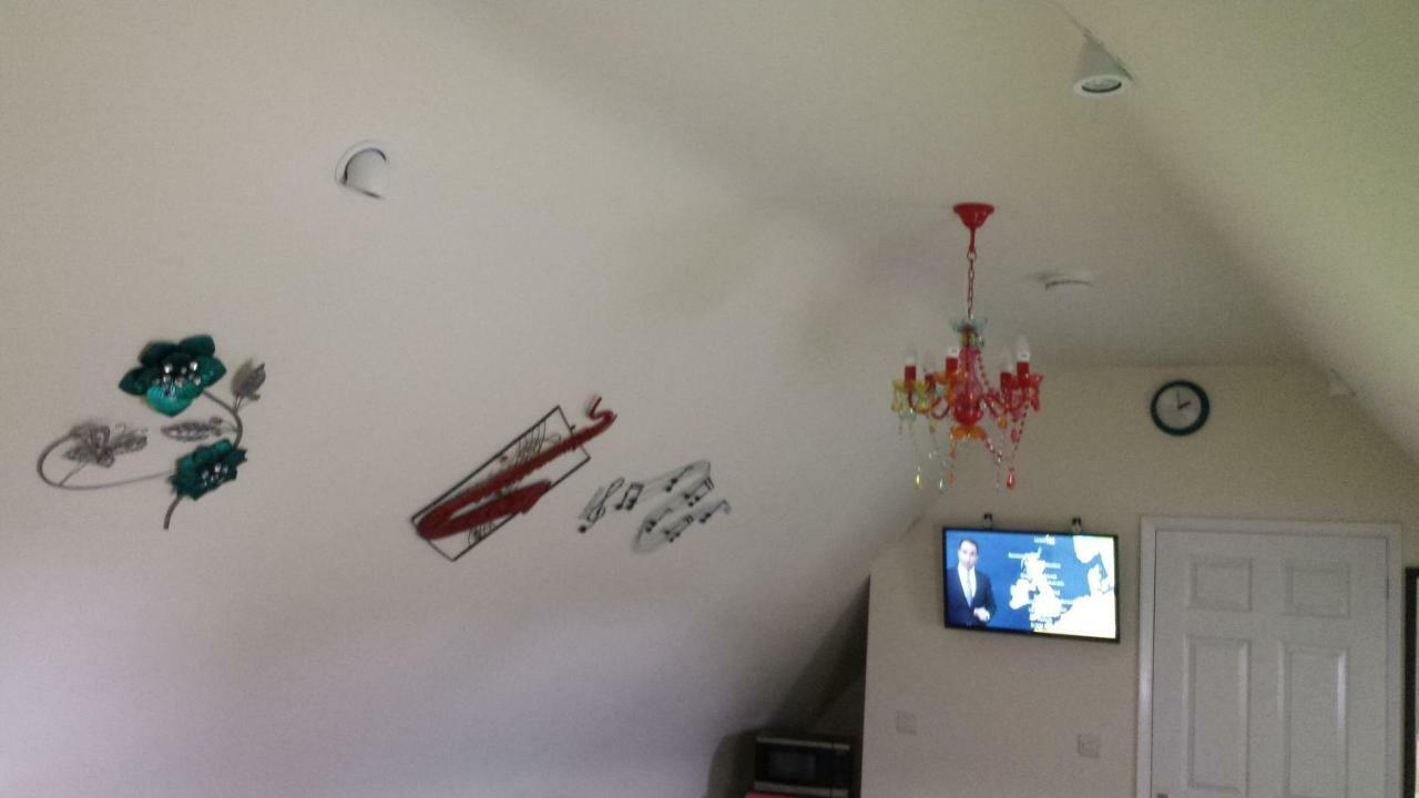 The Saracens Head The Conkera Apartment Chapel Saint Leonards Bagian luar foto