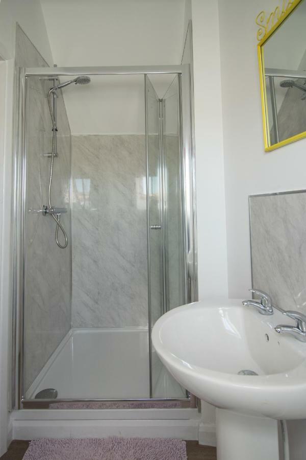 The Saracens Head The Conkera Apartment Chapel Saint Leonards Bagian luar foto