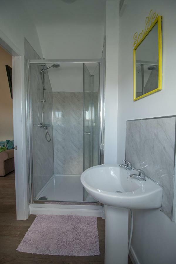 The Saracens Head The Conkera Apartment Chapel Saint Leonards Bagian luar foto